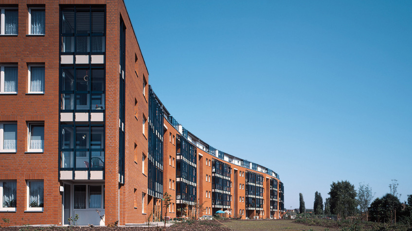 Hannover-Stöcken: Büro- und Geschäftshaus mit Tiefgarage sowie 207 Mietwohnungen und 40 Wohnungen mit 124 Studentenwohnplätzen 